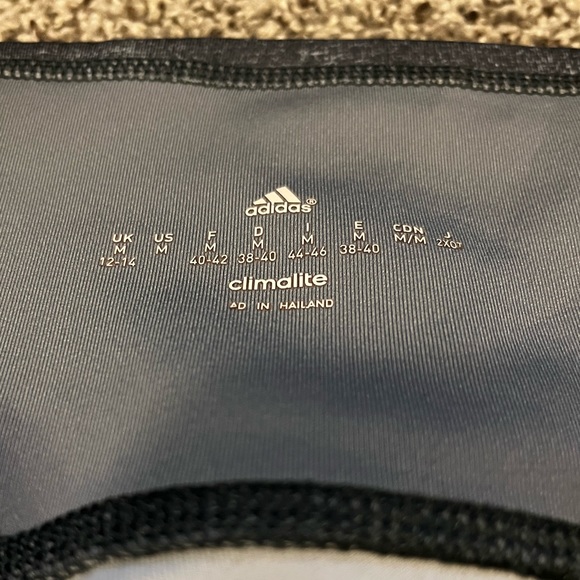 Adidas Sz M Women’s Capris - Picture 3 of 4